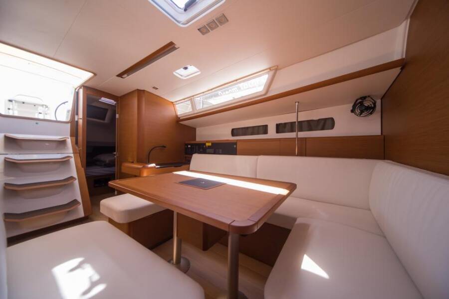 Sun Odyssey 479