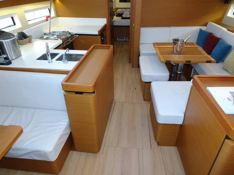 Sun Odyssey 490