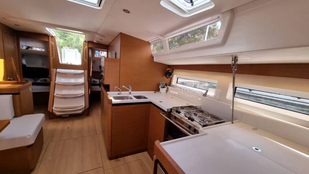 Sun Odyssey 490