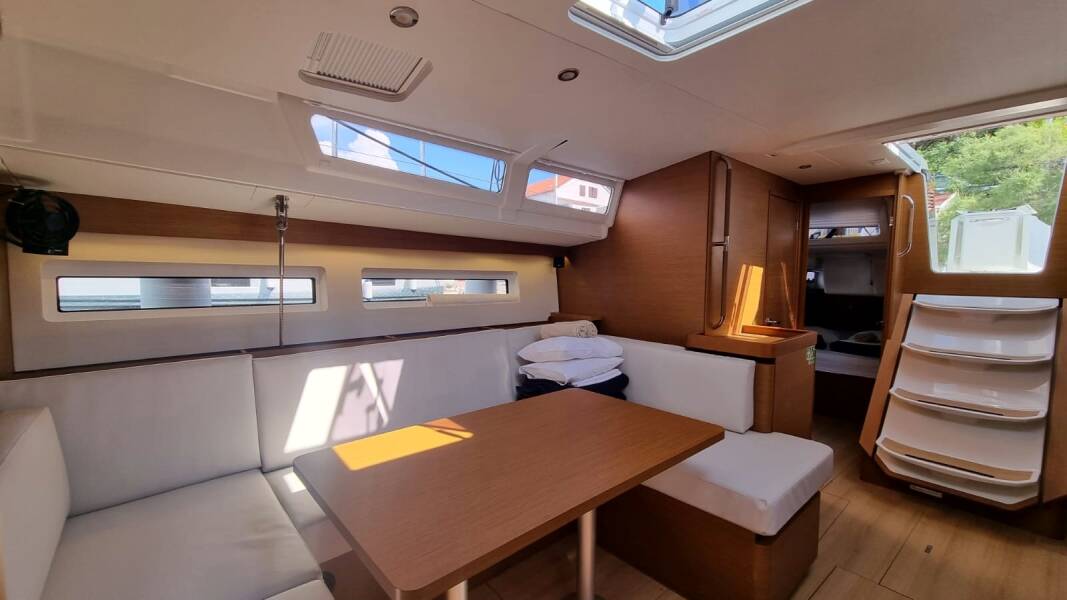 Sun Odyssey 490