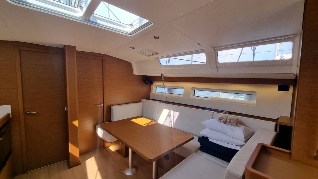 Sun Odyssey 490