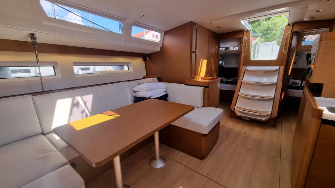 Sun Odyssey 490