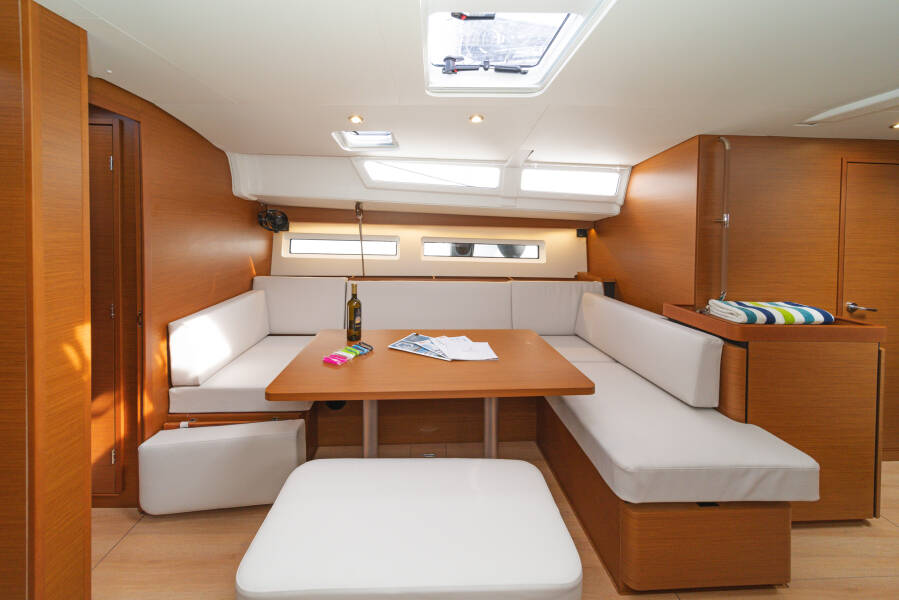 Sun Odyssey 490