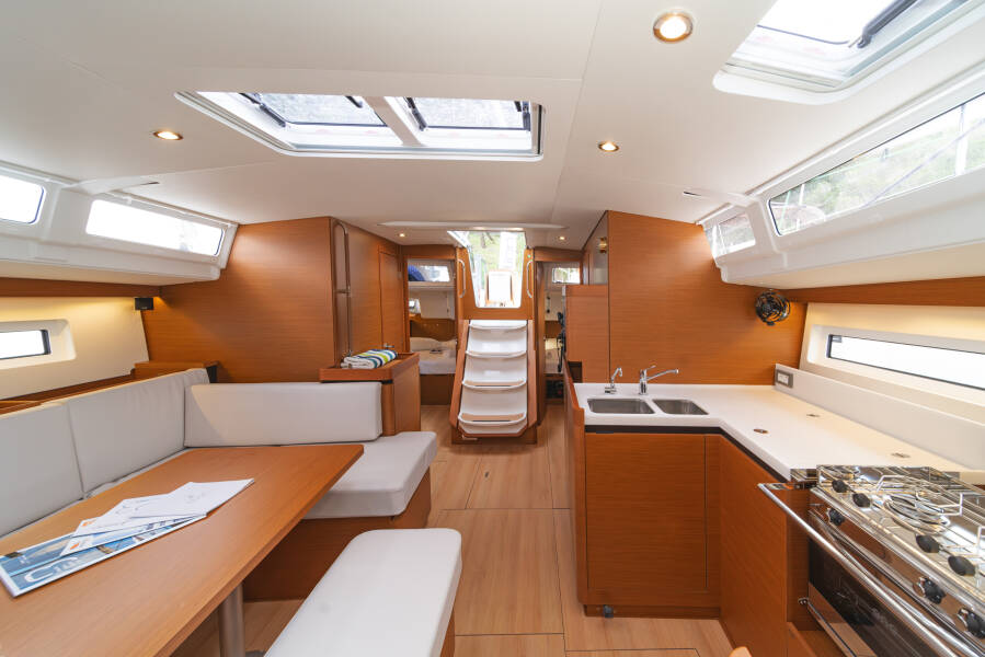 Sun Odyssey 490