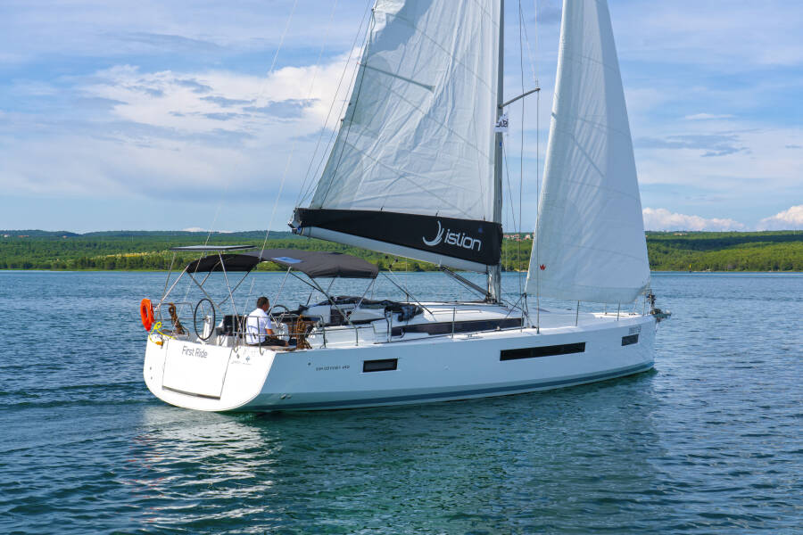 Sun Odyssey 490