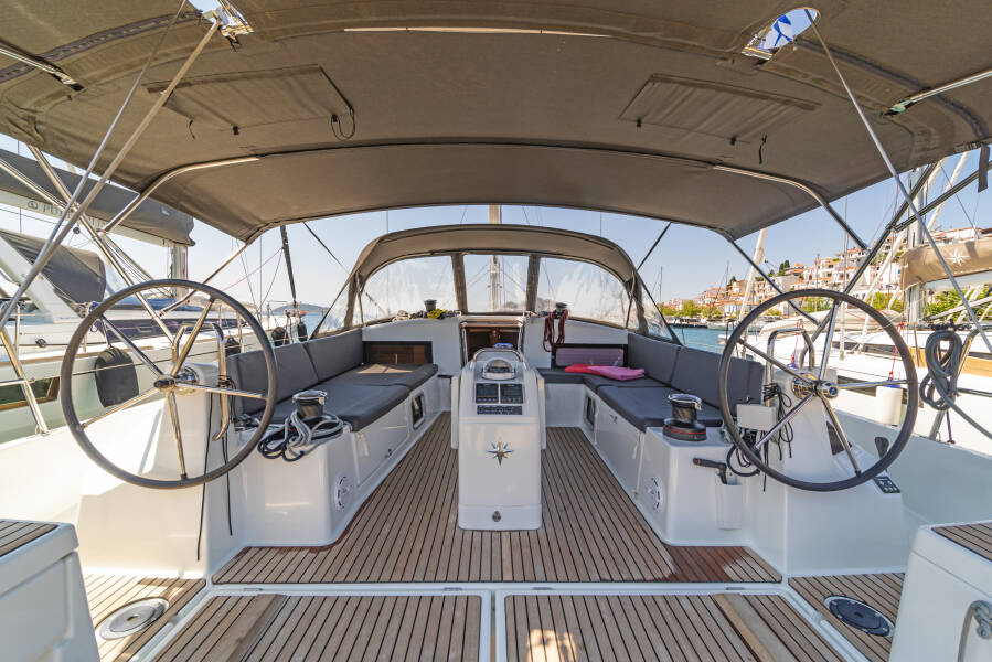 Sun Odyssey 490