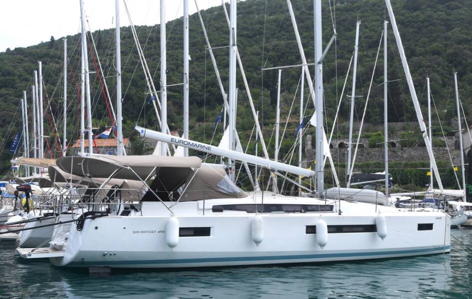 Sun Odyssey 490