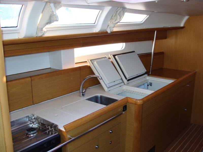 Sun Odyssey 49i