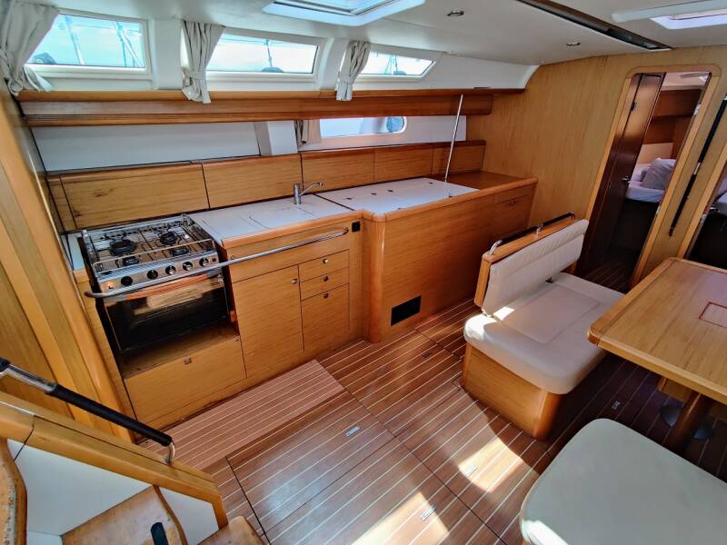 Sun Odyssey 49i